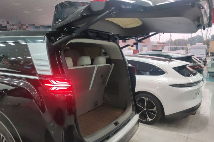 Used Denza D9 2022 DM-i 970 Four-Wheel Drive Prestige Model