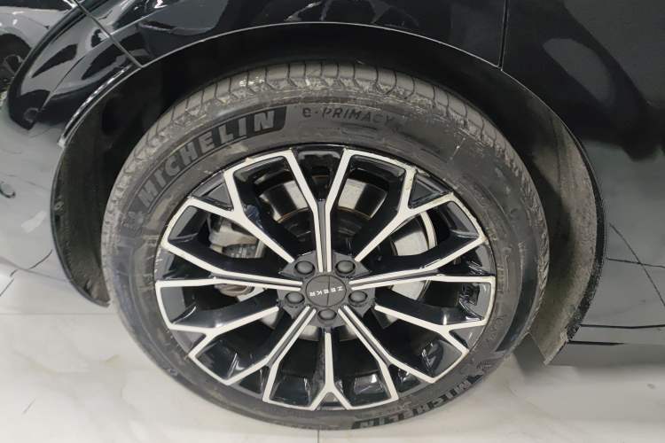 Used Zeekr 007 2024 Four-Wheel Drive Version 75 kWh
