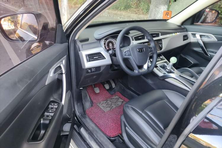 Used Geely Auto Emgrand X7 Sport 2016 2.0L Manual Smart Connect Version