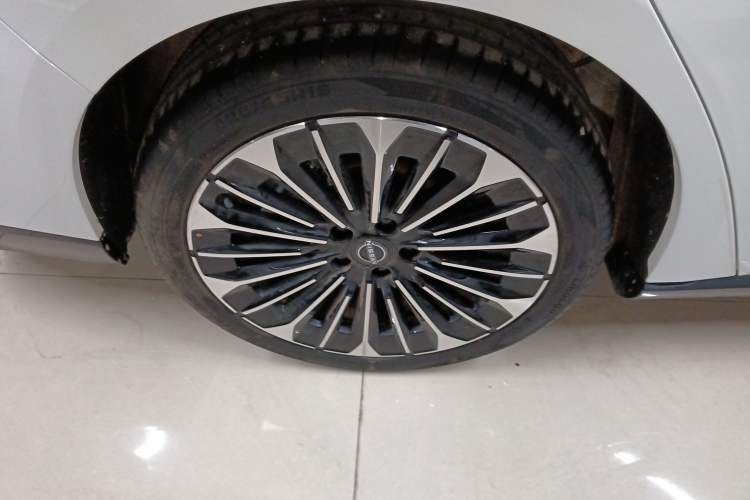 Used Nissan N7 2025 510 Pro
