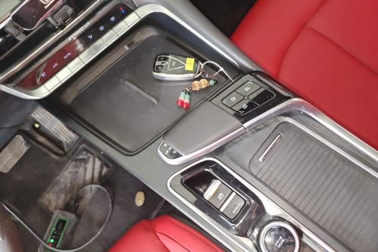 Used Changan UNI-T 2020 1.5T Prestige Version
