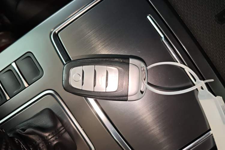 Used Hongqi H5 2020 1.5T DCT Flagship Edition
