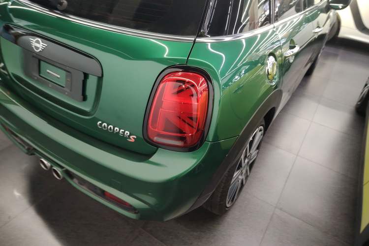 Used  MINI 2020 2.0T COOPER S Artist Five-Door Edition
