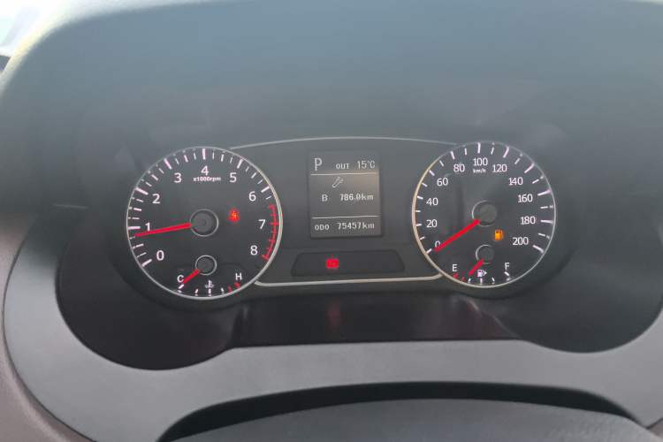 Used Land X7 2015 2.0T Panoramic Prestige Edition
