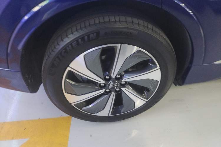 Used Buick E5 2023 Avia Four-Wheel Drive Version
