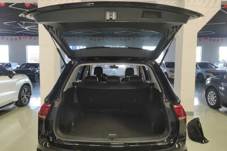 Used Volkswagen Tiguan L 2021 330TSI Automatic Two-Wheel Drive Smart Edition