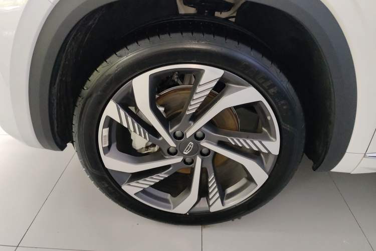 Used Geely Auto Monjaro L 2024 2.0TD High-Power Automatic Two-Wheel Drive Skyline Edition
