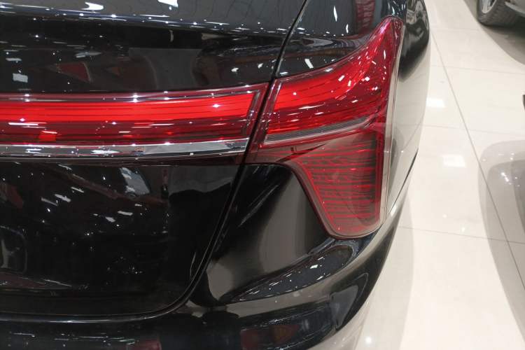 Used Hongqi H5 2024 2.0T Automatic Smart Connect Flagship Edition
