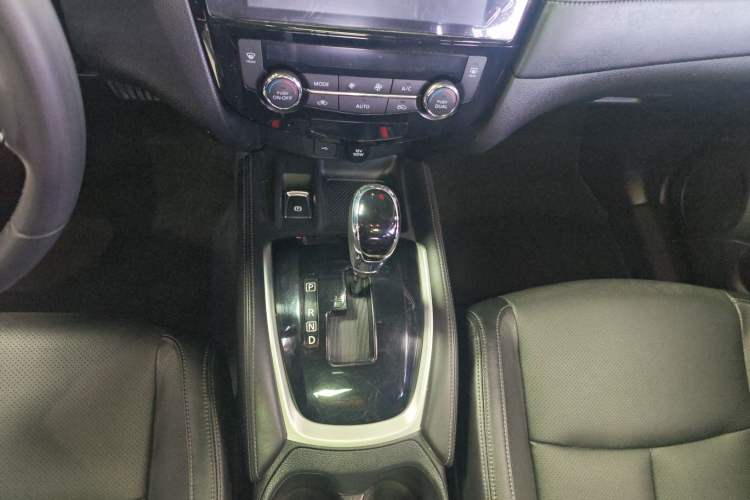 Used Nissan X-Trail 2019 2.0L CVT Smart Connect Comfort Edition 2WD
