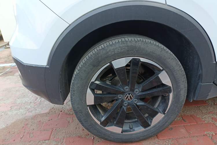 Used Volkswagen Tacqua 2023 200TSI DSG Joy-Connect Edition
