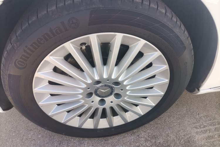 Used Mercedes-Benz C-Class 2015 Facelift C 180 L