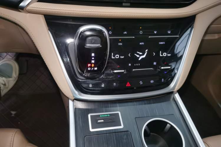 Used Buick GL8 2021 ES Landtrek 653T Luxury Model
