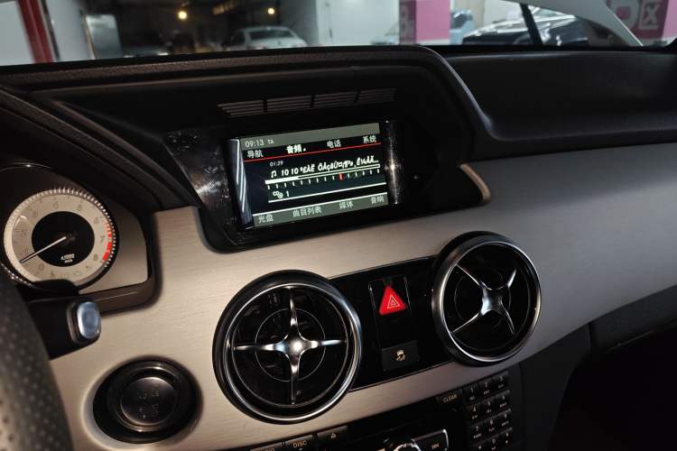 Used Mercedes-Benz GLK-Class 2013 Facelift GLK 300 4MATIC Fashion Edition