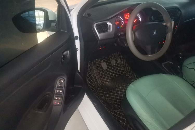 Used Peugeot 301 2016 1.6L Manual Comfort Edition
