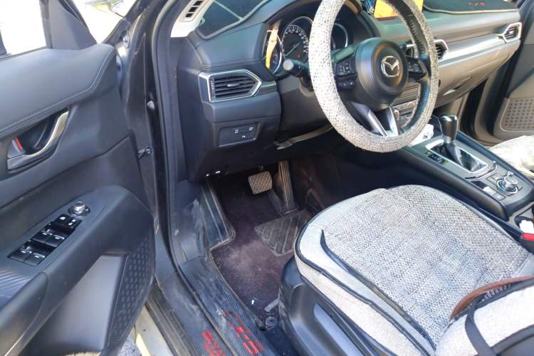 Used Mazda CX-5 2017 2.0L Automatic 2WD ZhiShang Trim China V Standard
