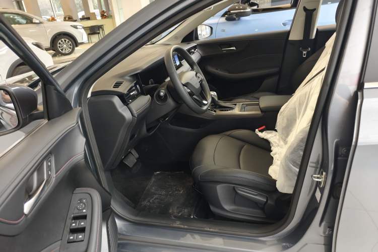 Used Roewe i5 2023 1.5L CVT Luxury Edition