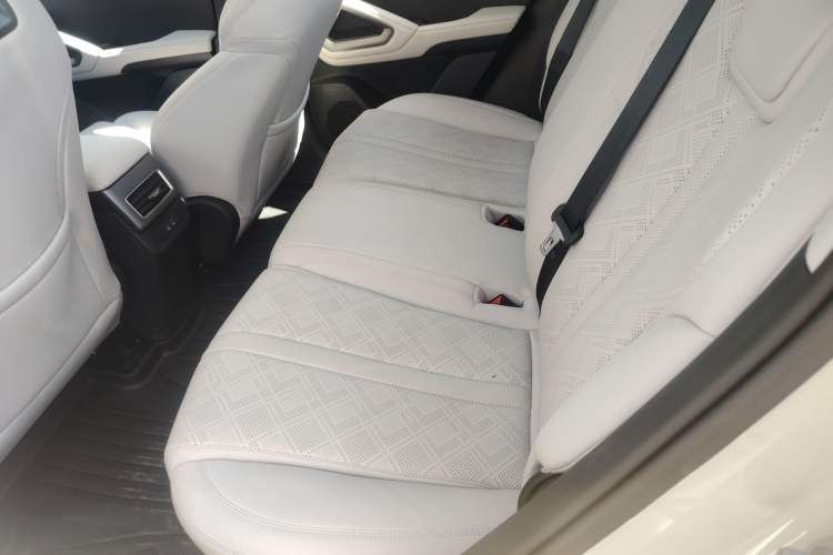 Used BYD Yuan UP 2025 Intelligent Driving Version 401 km Beyond-Range Edition