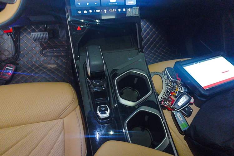 Used Geely Auto FX11 2023 1.5TD DCT Prestige Edition
