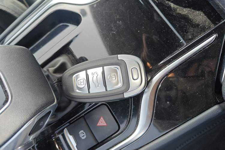 Used Hongqi E-QM5 2024 500km Range Edition