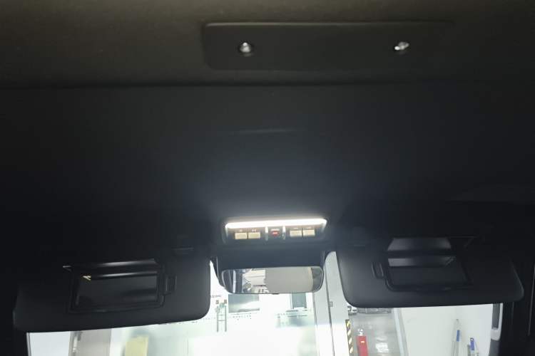 Used  V23 2025 401 Two-Wheel Drive Intelligent Driving Version