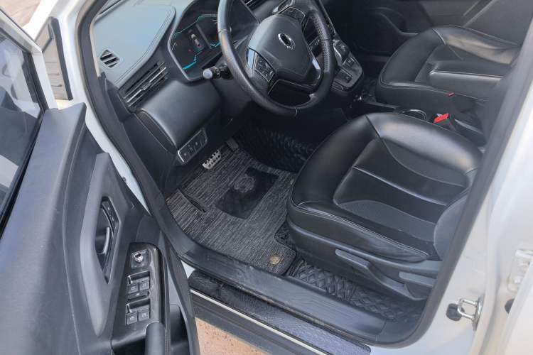 Used ORA iQ 2018 Smart Connectivity Model