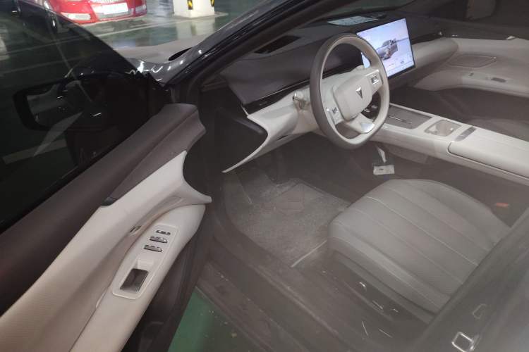 Used  L07 2024 530Max Pure Electric Version