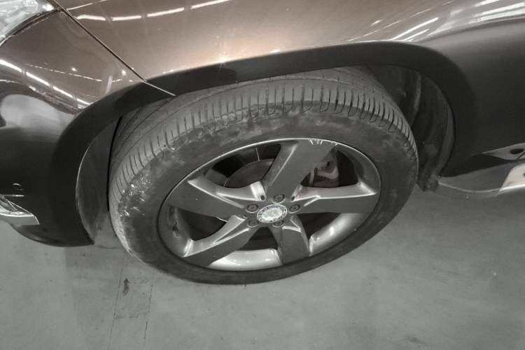 Used Mercedes-Benz GLK-Class 2013 GLK 300 4MATIC Dynamic Sunroof Model