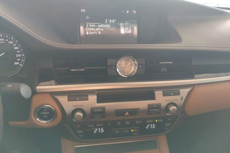 Used Lexus ES 2015 300h Comfort Edition