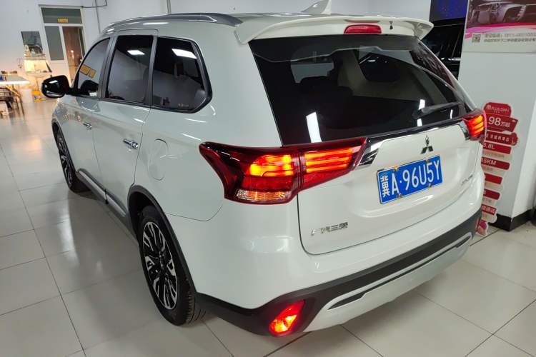 Used Mitsubishi Outlander 2020 2.0L Two-Wheel Drive Enjoyment Version 5 Seats
