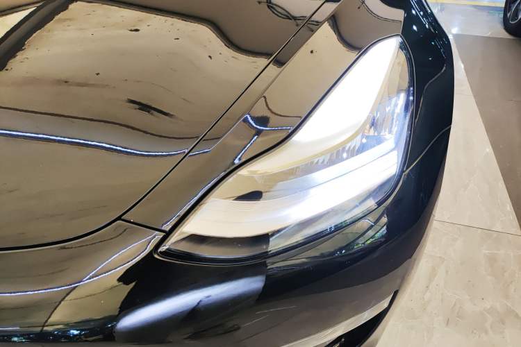 Used Tesla Model 3 2019 Long-Range Rear-Wheel-Drive Version
