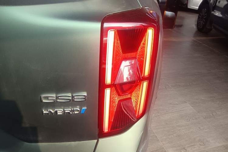 Used GAC Trumpchi GS8 2022 Dual-Engine Series 2.0TM Two-Wheel Drive Prestige Edition (7 Seats)
