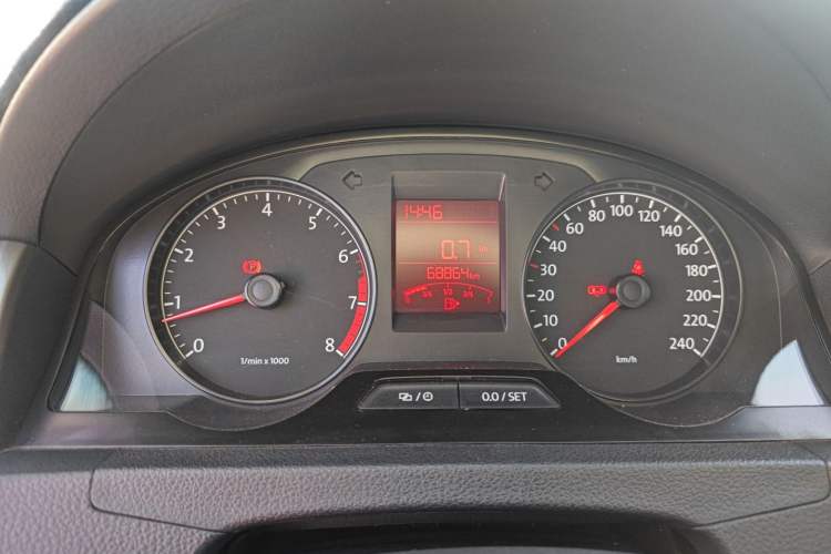 Used Volkswagen Santana 2015 1.4L Manual Comfort Edition
