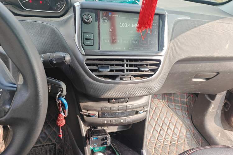 Used Peugeot 2008 2014 1.6L Manual Fashion Edition