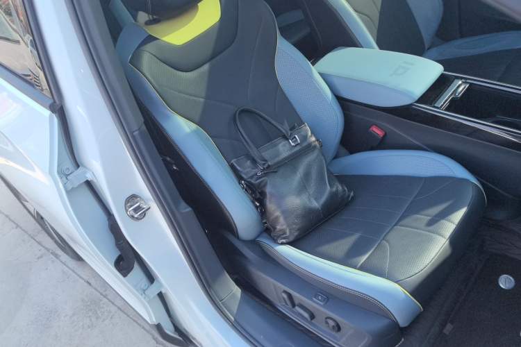 Used Volkswagen ID.4 X 2025 Smart Version Pure & Intelligent Enjoyment Edition
