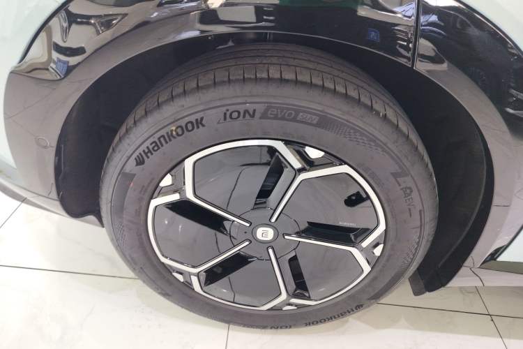 Used  YU7 2025 Ultra-Long Range Rear-Wheel Drive Version
