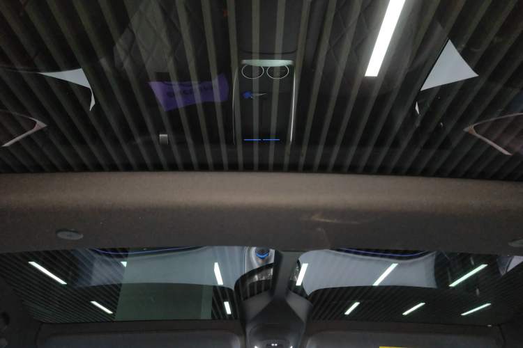 Used  11 2025 Ultra Extended-Range Edition
