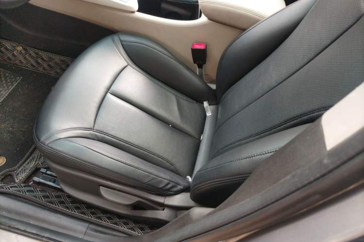 Used Buick GL6 2019 18T 5-Seater Elite Version China V Standard