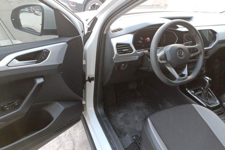 Used Volkswagen Tacqua 2023 200TSI DSG Joy-Connect Edition
