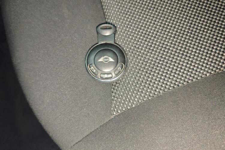 Used  MINI 2011 1.6L ONE