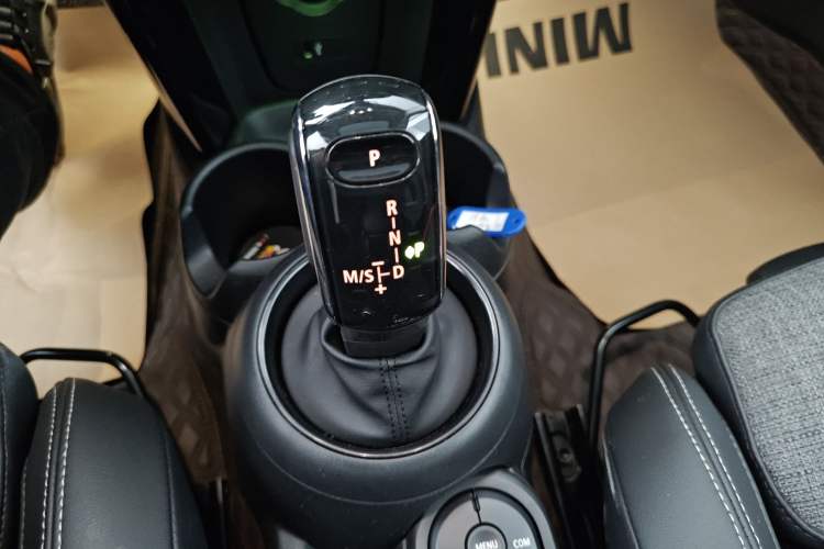 Used  MINI 2019 1.5T COOPER Classic Edition
