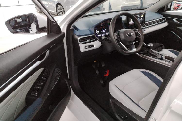 Used Geely Auto Emgrand 2022 4th Generation 1.5L CVT Flagship Model
