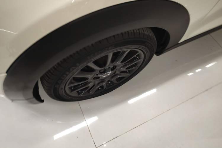 Used  MINI 2018 1.5T COOPER Classic Edition Five-Door Version
