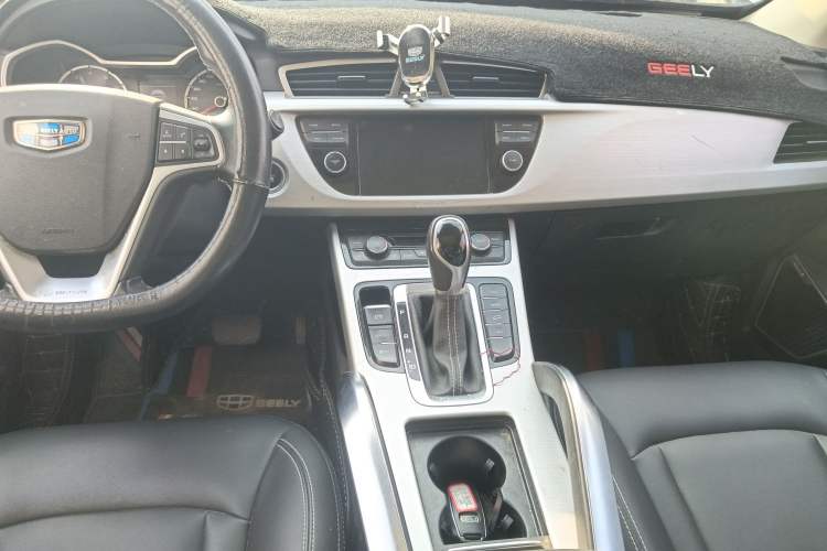 Used Geely Auto Emgrand X7 Sport 2016 1.8TD Automatic ZhiShang Model
