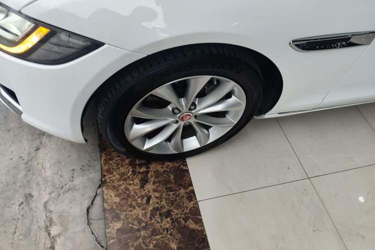 Used Jaguar XFL 2019 XFL 2.0T 250 PS Two-Wheel-Drive Luxury Edition
