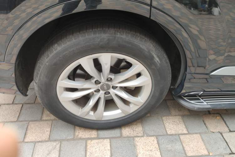 Used Audi Q7 2016 40 TFSI Comfort Model