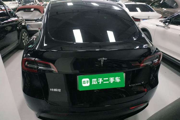 Used Tesla Model Y 2021 Long-Range All-Wheel-Drive Version
