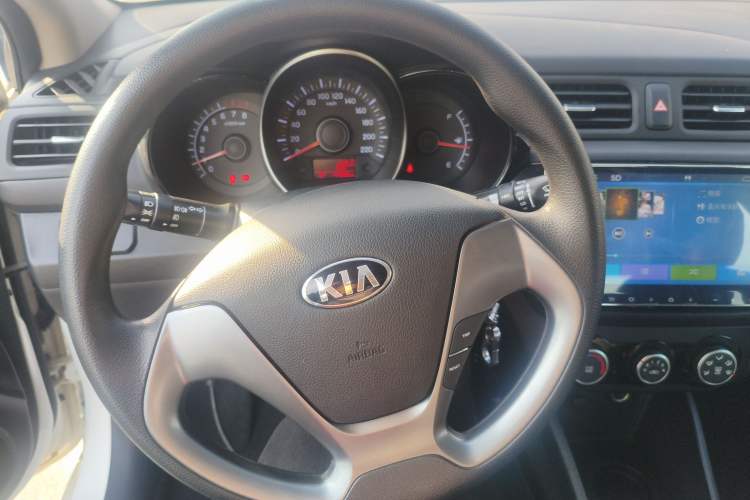 Used Kia K2 2015 Sedan 1.4L MT GLS