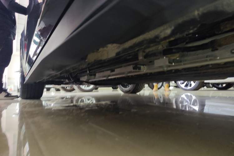 Used Changan UNI-V iDD 2024 Blue Whale Smart Electric iDD 136km ZhiKu Model
