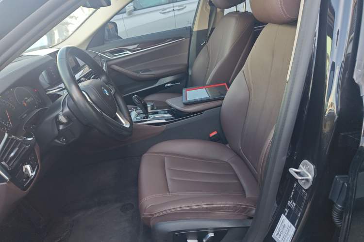 Used BMW 5 Series 2019 Facelifted 525Li Luxury Package