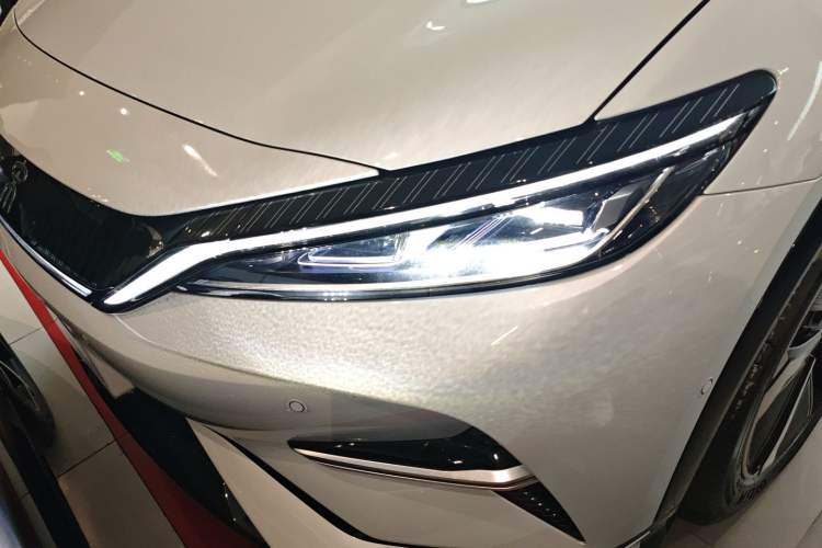 Used BYD Song L EV 2025 Intelligent Driving Version 662 km LiDAR Excellence Edition
